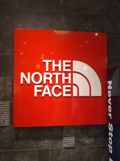 Clothing Store «The North Face», reviews and photos, 8702 Keystone Crossing, Indianapolis, IN 46240, USA
