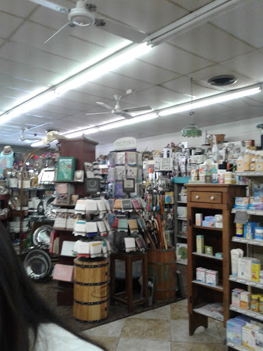 Hamburger Restaurant «Owl Drug Store», reviews and photos, 312 S Commercial Ave, Coleman, TX 76834, USA