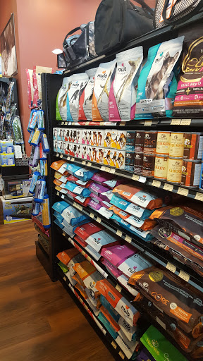 Pet Store «Pet Valu», reviews and photos, 37 Monroe Turnpike, Trumbull, CT 06611, USA