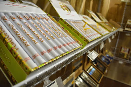 Tobacco Shop «Smoke N Chill Novelties», reviews and photos, 11150 Research Blvd #209, Austin, TX 78759, USA