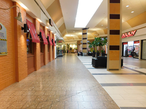 Shopping Mall «Woburn Mall», reviews and photos, 296 Mishawum Rd, Woburn, MA 01801, USA