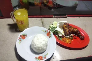 AYAM BAKAR KOMANDO image