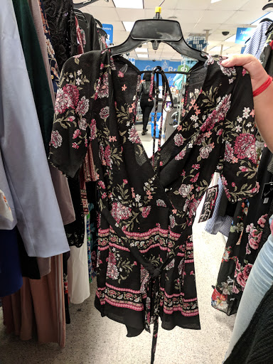 Clothing Store «Ross Dress for Less», reviews and photos, 100 S Biscayne Blvd, Miami, FL 33131, USA