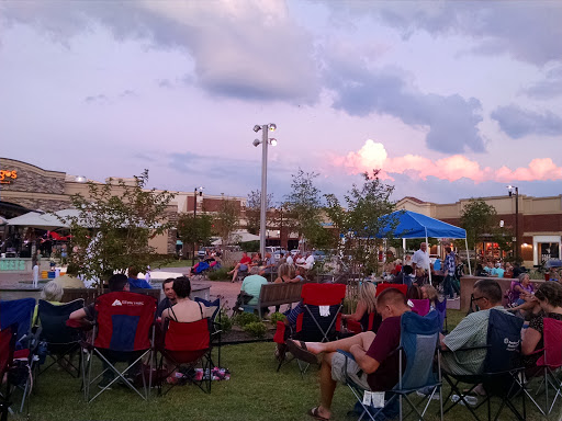 Movie Theater «Regal Cinemas Streets of Indian Lake 16 & IMAX», reviews and photos, 300 Indian Lake Blvd, Hendersonville, TN 37075, USA