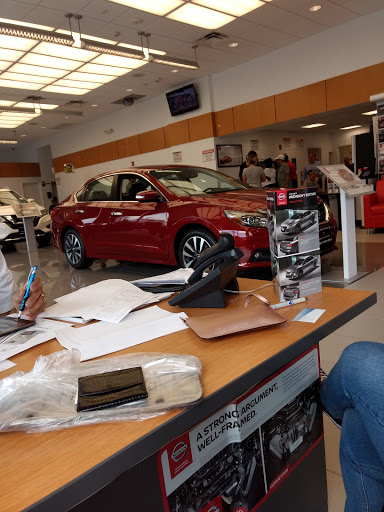 Nissan Dealer «Nissan of Garden City», reviews and photos