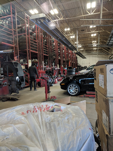 Tire Shop «Discount Tire Store - Indianapolis, IN», reviews and photos, 8302 N Michigan Rd, Indianapolis, IN 46268, USA