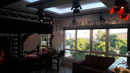 GAMZE KOÇER Professional Makeup Studio