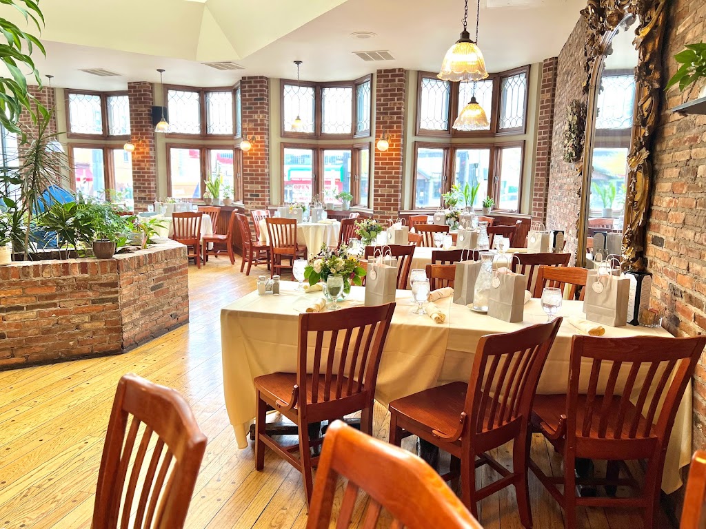 Phoebe's Restaurant & Coffee Lounge 13244