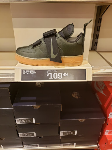 Clothing Store «Nike Factory Store», reviews and photos, 4101 S Carrollton Ave, New Orleans, LA 70119, USA