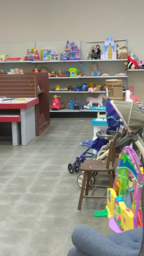 Thrift Store «Miracle Hill Thrift Store», reviews and photos, 206 New Neely Ferry Rd, Mauldin, SC 29662, USA