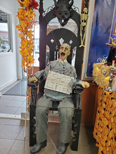 Wine Store «Liquor Town & Fine Wines», reviews and photos, 135-21 Cross Bay Blvd, Ozone Park, NY 11417, USA