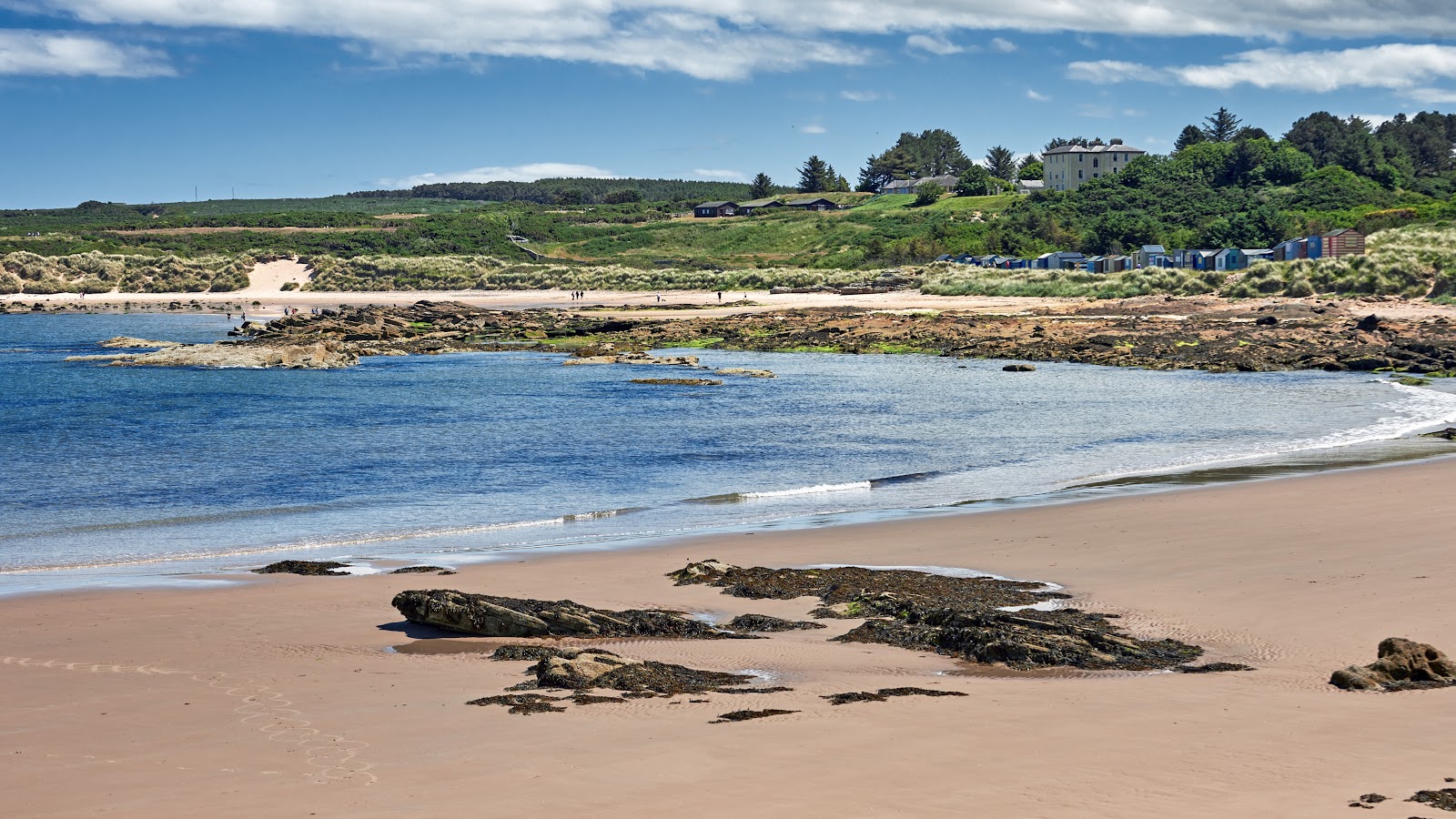 Foto av Hopeman East Beach med rymlig strand