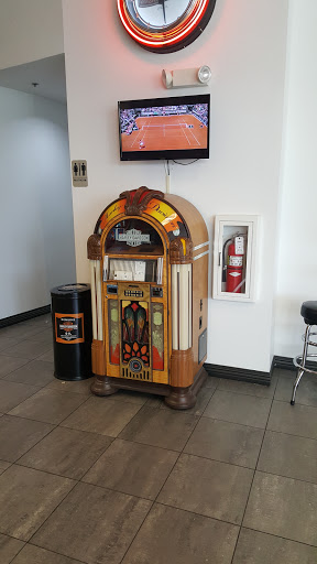 Harley-Davidson Dealer «Heritage Harley-Davidson Inc», reviews and photos, 2595 Ogden Ave, Lisle, IL 60532, USA