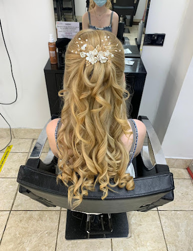 Reviews of Celly's Gloucester Hair Salon in Gloucester - Barber shop