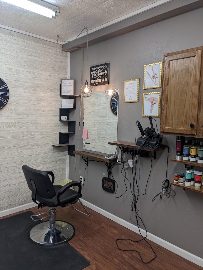 1st Avenue Salon 55744
