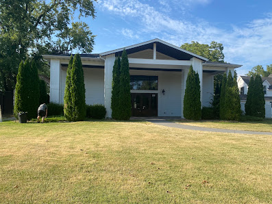 Green Oasis Lawn Care and Christmas Lights LLC 