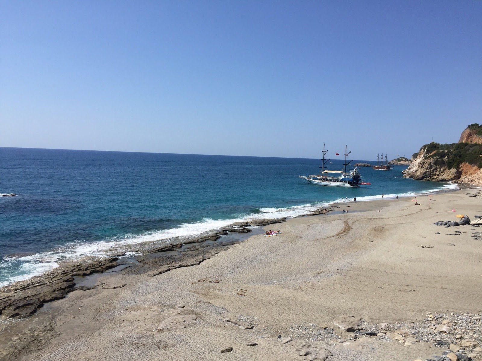 Dinek beach photo #7