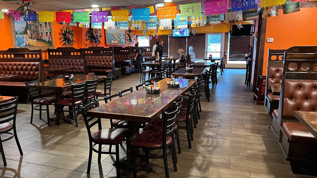 Sol Azteca Mexican Grill 37354