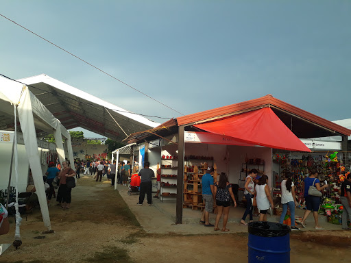 Feria Artesanal Tunich