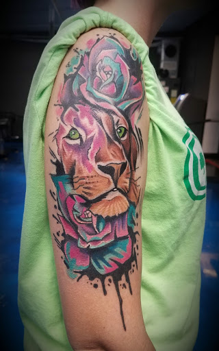 Explore small face tattoo ideas, creative tattoo ideas in Arlington, available at Urbans Tattoo & Piercing Studio South