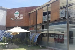 En Altamar image