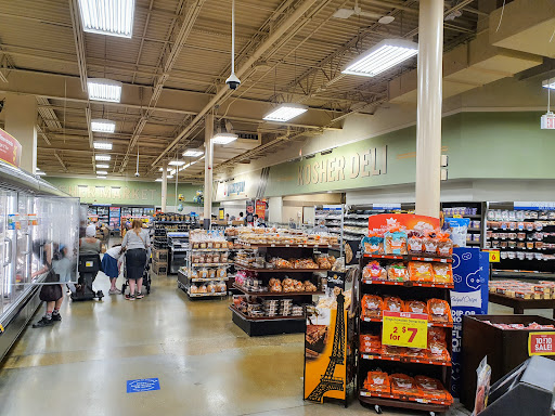 Shopping Mall «Toco Hill Shopping Center», reviews and photos, 2943 N Druid Hills Rd NE, Atlanta, GA 30329, USA