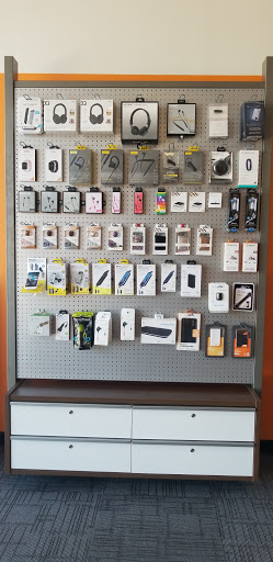 Cell Phone Store «AT&T Authorized Retailer», reviews and photos, 10645 Big Bend Rd #214, Riverview, FL 33569, USA