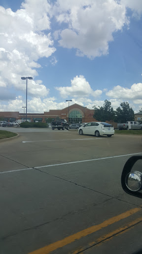 Grocery Store «Schnucks», reviews and photos, 245 E 5th St, Eureka, MO 63025, USA