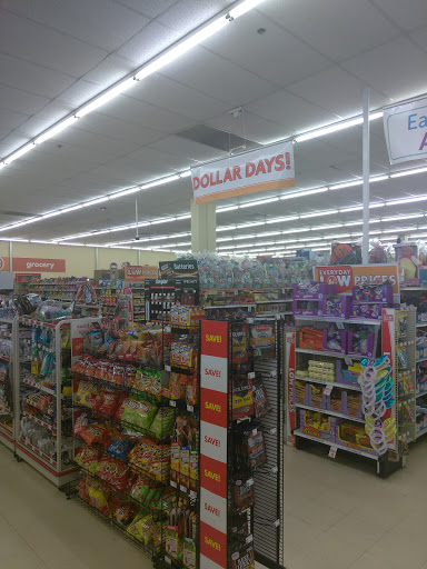 Discount Store «FAMILY DOLLAR», reviews and photos, 9 Clocktower Plaza, Elgin, IL 60120, USA