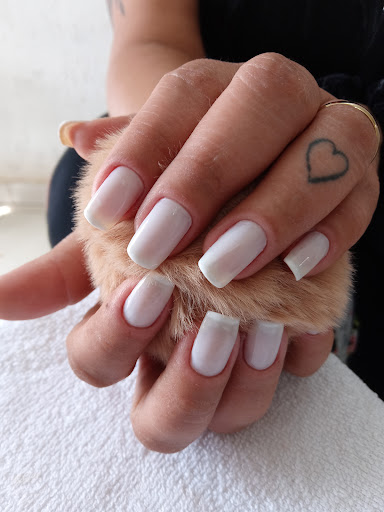 Logo da empresa - Dede Designer de Unhas