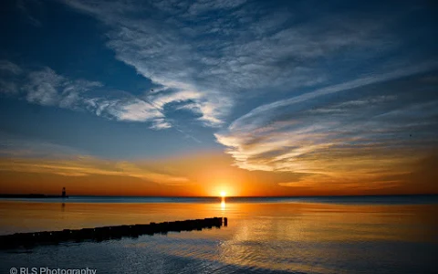 Columbia Beach image