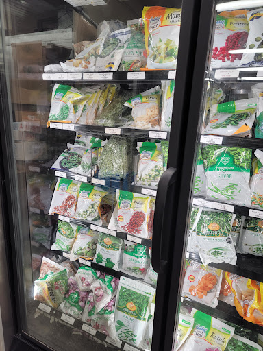 Indian Grocery Store «Shalimar Grocery», reviews and photos, 16541 Redmond Way, Redmond, WA 98052, USA