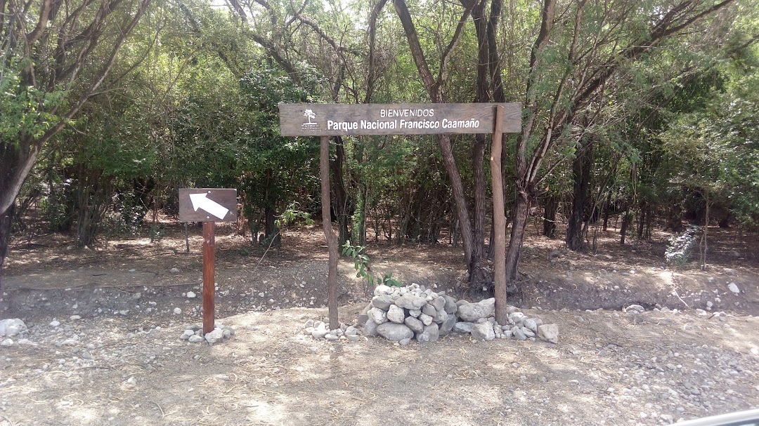 Centro De Visitantes Parque Nacional Francis Caamaño
