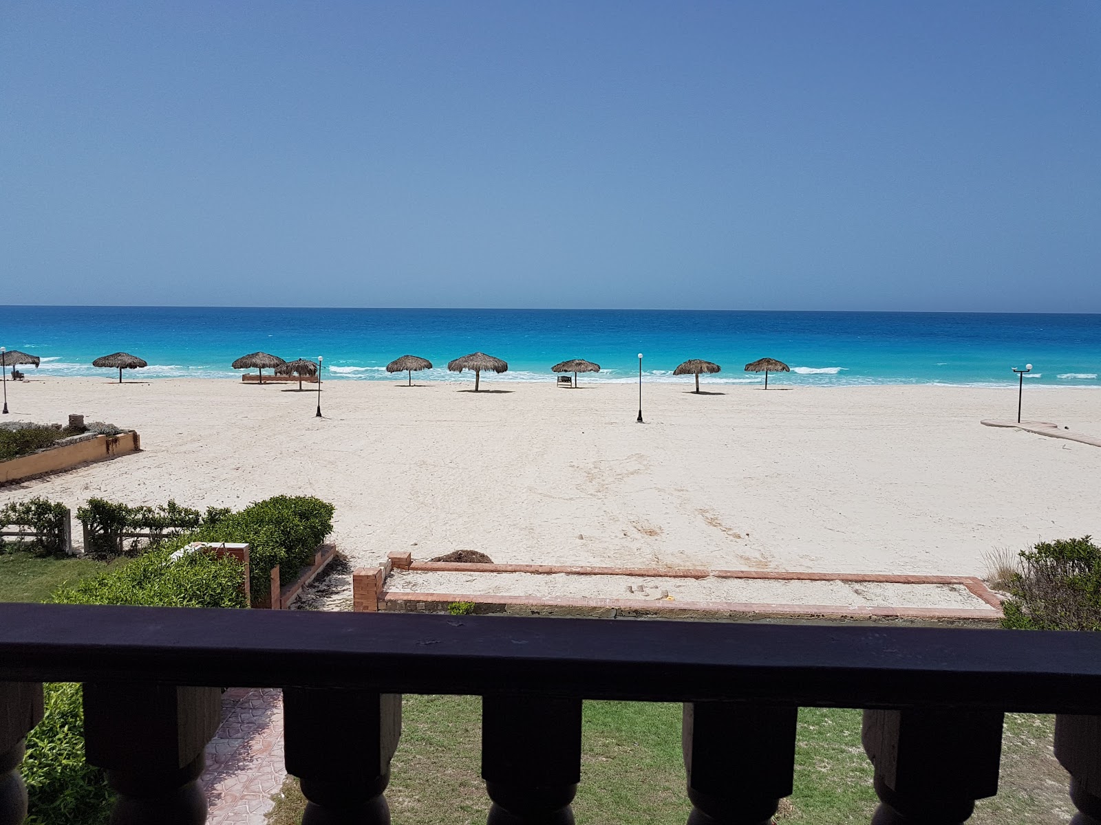Horus Beach'in fotoğrafı - rahatlamayı sevenler arasında popüler bir yer
