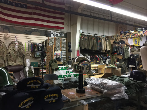 Flea Market «Collingwood Auction & Flea Market», reviews and photos, 1350 NJ-33, Farmingdale, NJ 07727, USA