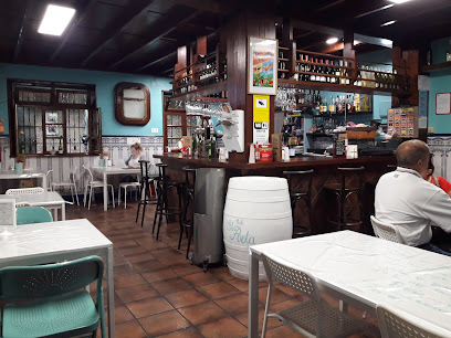 Café Bar El Poeta de Candás - Cjón. de San Antonio, 9, 33430 Candás, Asturias, Spain