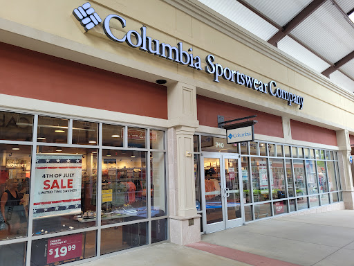 Sportswear Store «Columbia Sportswear Outlet Store at Tanger Outlets», reviews and photos, 4000 Arrowhead Blvd #710, Mebane, NC 27302, USA