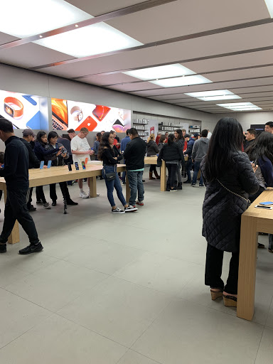 Computer Store «Apple South Coast Plaza», reviews and photos, 3333 Bear St, Costa Mesa, CA 92626, USA