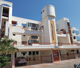 La Suites La Jolla photo