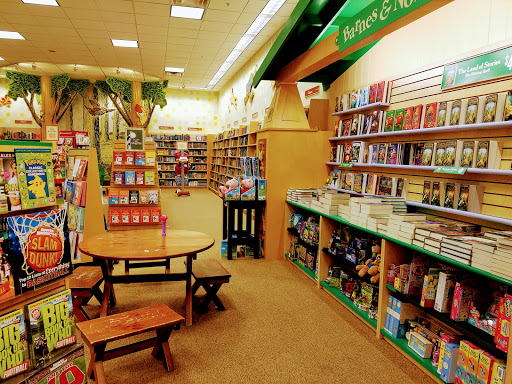 Book Store Barnes Noble Reviews And Photos 4100 Deer Creek