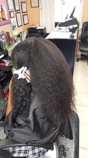 Beauty Salon «Dominican Hair Evolution Beauty Salon», reviews and photos, 388 School St, Woodbridge, NJ 07095, USA