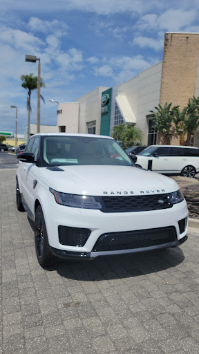 Land Rover Dealer «Land Rover Merritt Island», reviews and photos, 1850 E Merritt Island Causeway, Merritt Island, FL 32952, USA