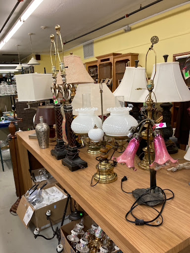 Second Hand Store «Animal Helpers ReTAIL», reviews and photos, 1601 Savannah Hwy, Charleston, SC 29407, USA