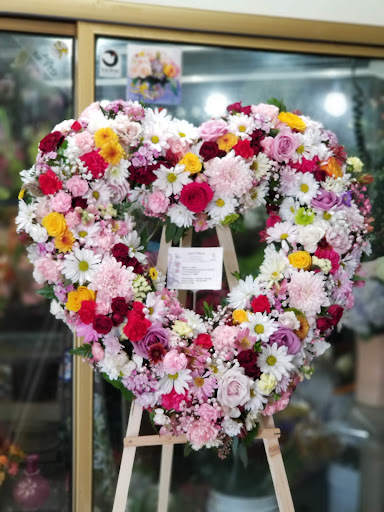 Florist «AAA Florist», reviews and photos, 1277 W 6th St, Corona, CA 92882, USA