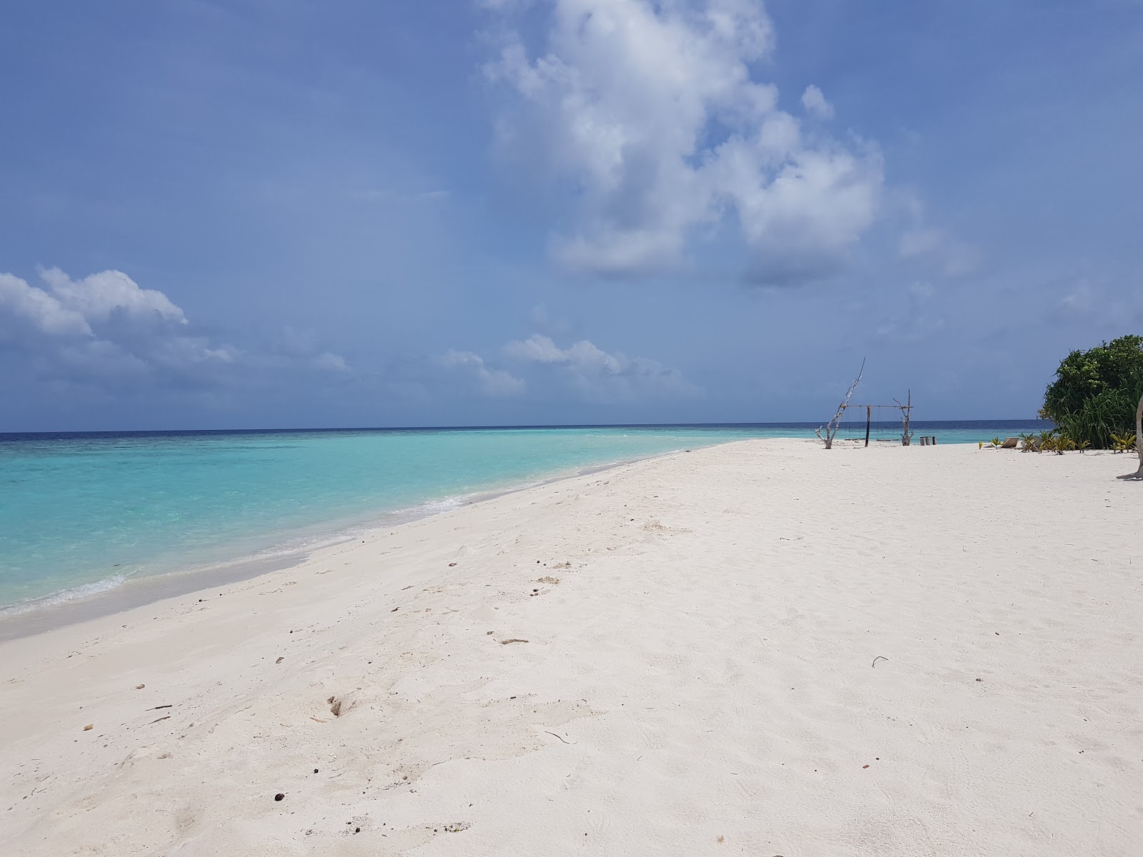 Zdjęcie Bikini beach - popularne miejsce wśród znawców relaksu
