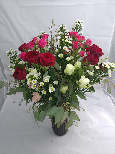 Florist «Pretty Petals Florist», reviews and photos, 6865 S Elati St, Littleton, CO 80120, USA