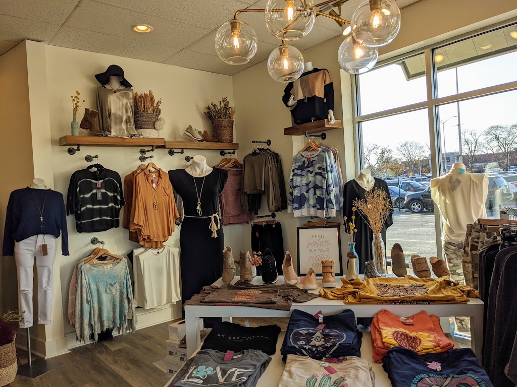 Jule's Salon and Boutique 37129
