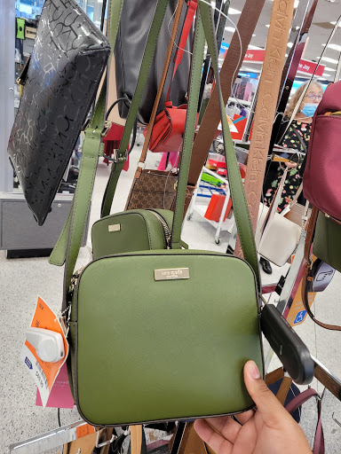 Clothing Store «Ross Dress for Less», reviews and photos, 1831 U.S. 287 Frontage Rd, Mansfield, TX 76063, USA