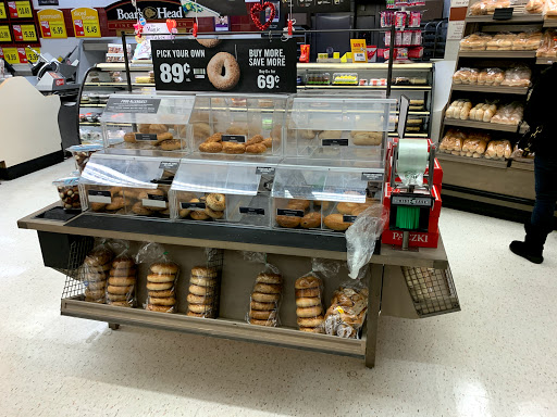 Grocery Store «Stop & Shop», reviews and photos, 250 Bellevue Ave, Newport, RI 02840, USA