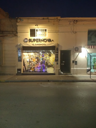 Supernova Tienda De Musica, Diseño Y Tendncias
